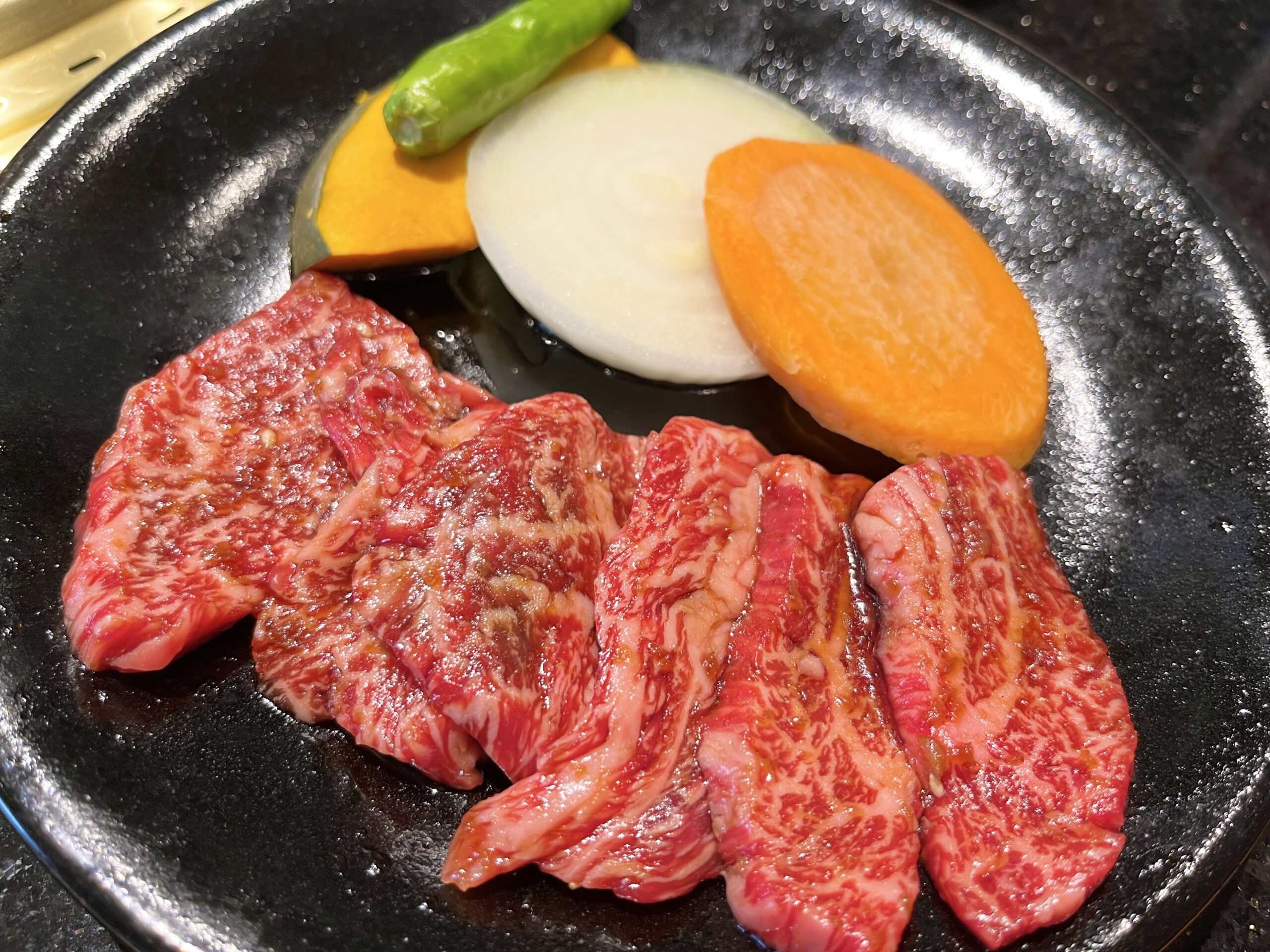 名古屋・南区 / 精肉店直営のリーズナブルな本格ランチ「炭火焼肉 炉萬館」 | らぱんログ-Jsers-